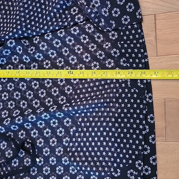 Ted Baker London Sheer Poncho Style Blouse Floral Hearts Navy Small - Picture 9 of 9